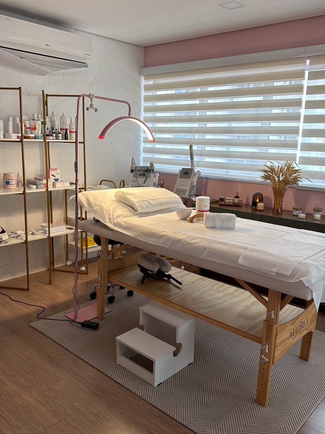 Sala de atendimento estética em Moema